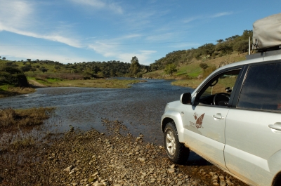 Vadeo en ruta Portugal con Terranatur.